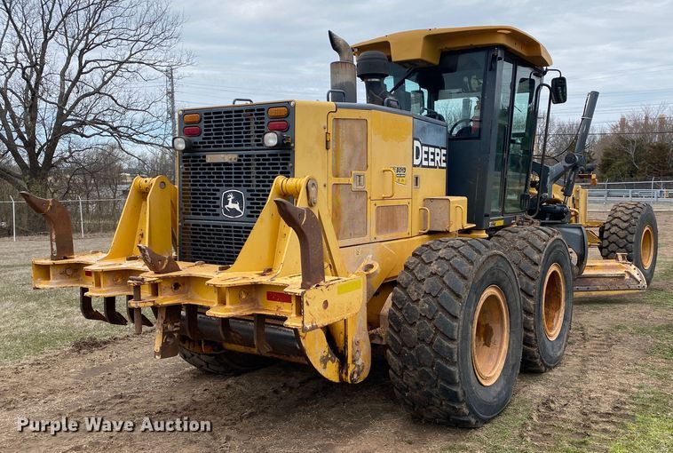 image for item DL7045 2008 John Deere 772D  motor grader