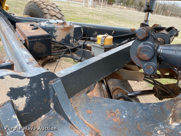 image for item DL7045 2008 John Deere 772D  motor grader