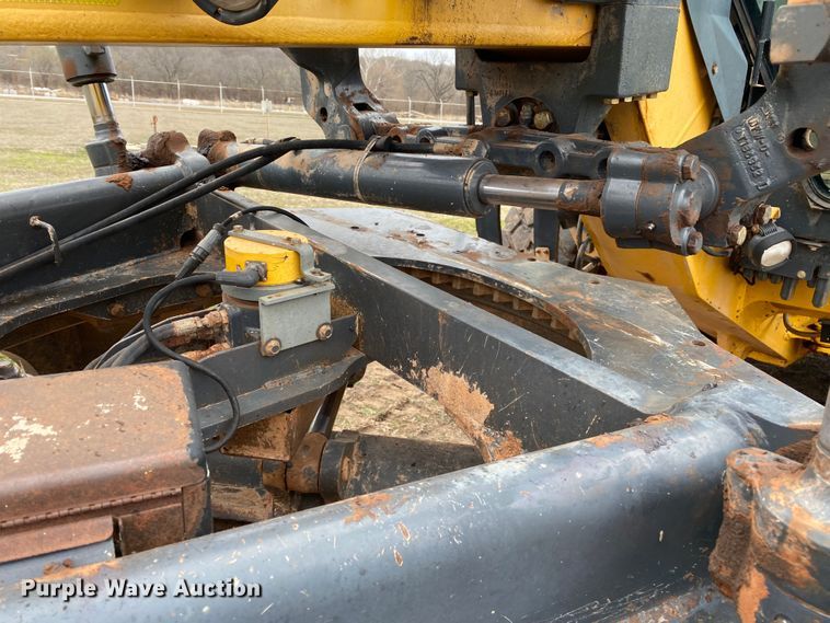 image for item DL7045 2008 John Deere 772D  motor grader