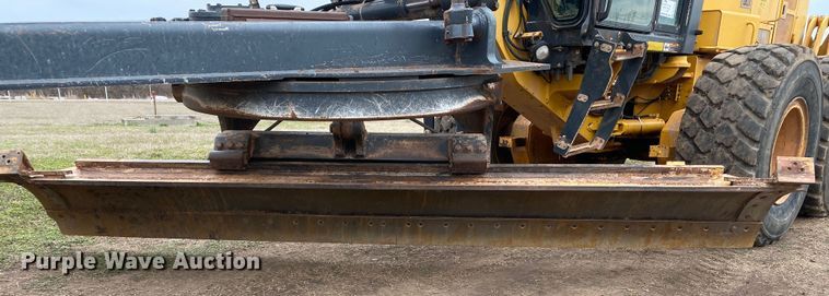 image for item DL7045 2008 John Deere 772D  motor grader