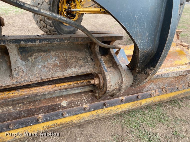 image for item DL7045 2008 John Deere 772D  motor grader