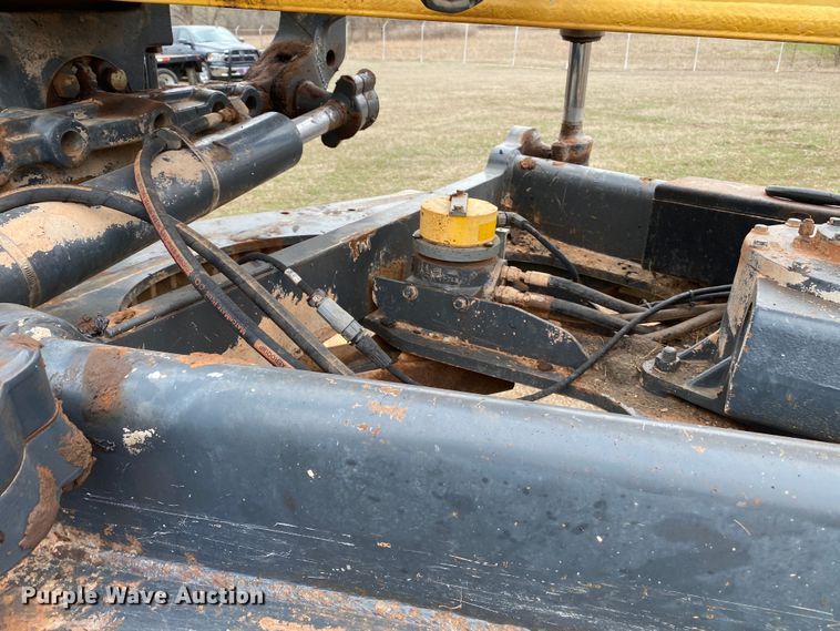 image for item DL7045 2008 John Deere 772D  motor grader