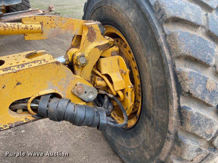 image for item DL7045 2008 John Deere 772D  motor grader