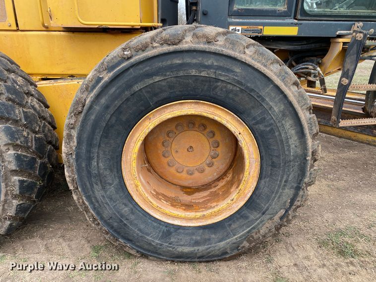 image for item DL7045 2008 John Deere 772D  motor grader