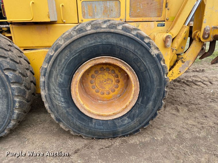 image for item DL7045 2008 John Deere 772D  motor grader