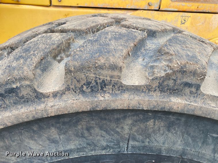 image for item DL7045 2008 John Deere 772D  motor grader