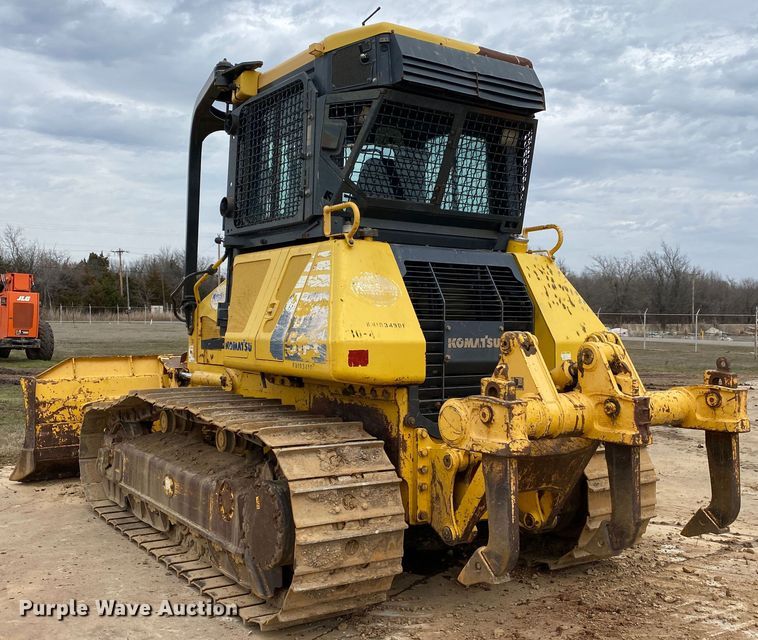 image for item DL7046 2010 Komatsu D51EX-22  dozer