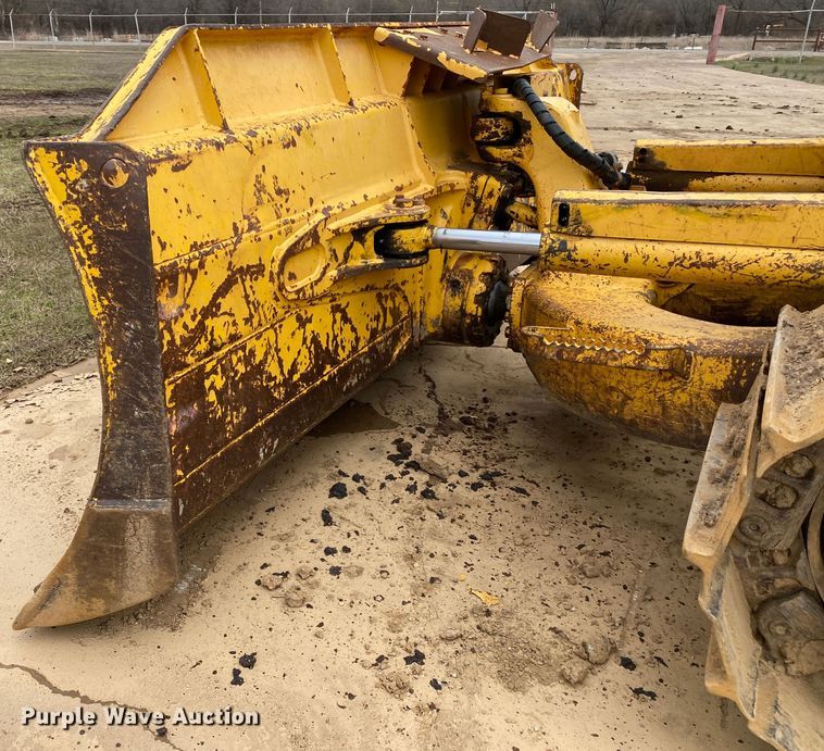 image for item DL7046 2010 Komatsu D51EX-22  dozer