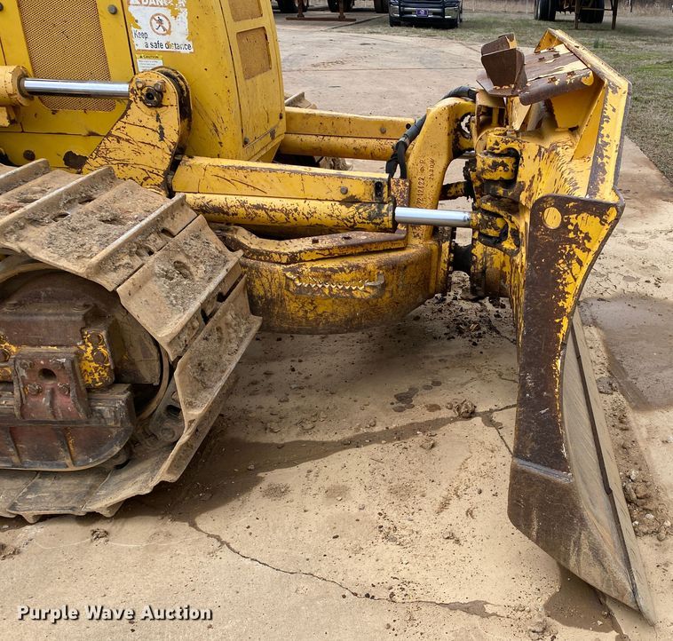 image for item DL7046 2010 Komatsu D51EX-22  dozer