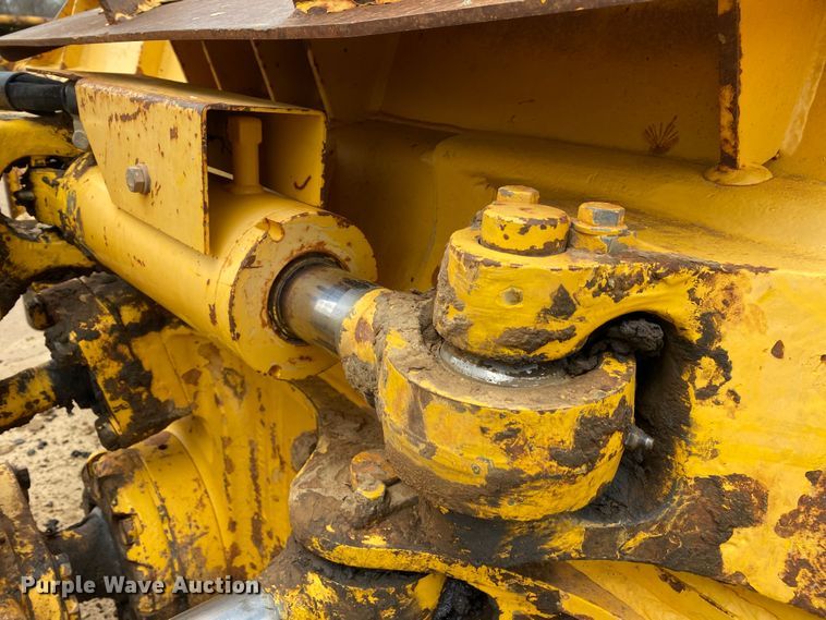 image for item DL7046 2010 Komatsu D51EX-22  dozer
