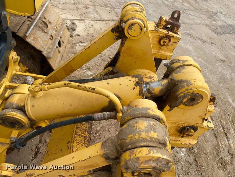 image for item DL7046 2010 Komatsu D51EX-22  dozer