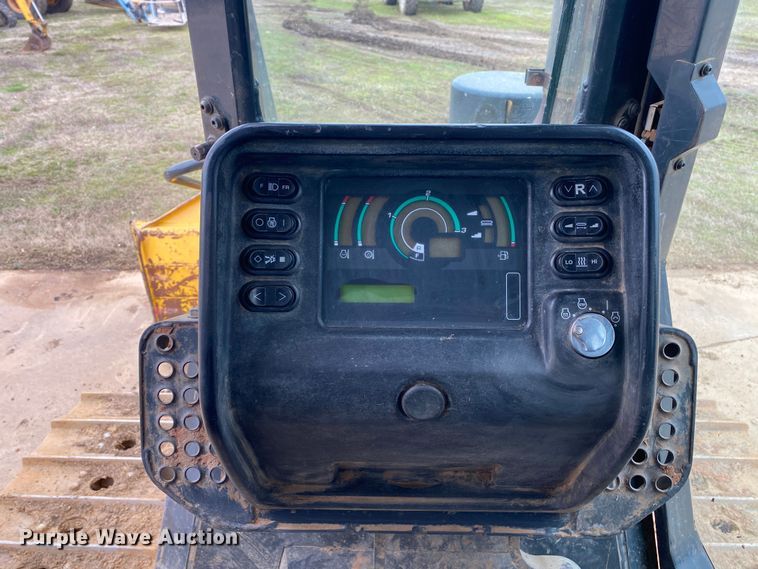 image for item DL7046 2010 Komatsu D51EX-22  dozer