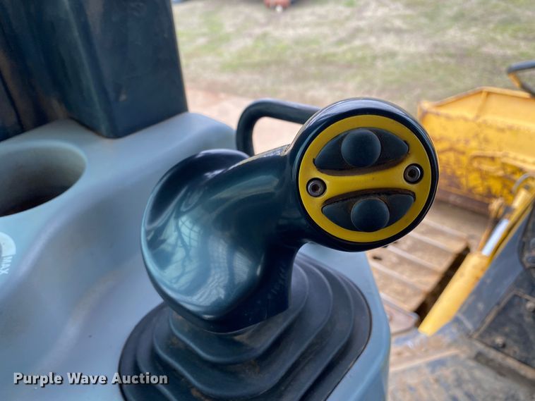 image for item DL7046 2010 Komatsu D51EX-22  dozer