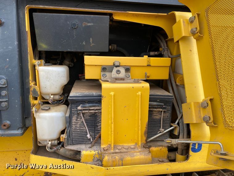 image for item DL7046 2010 Komatsu D51EX-22  dozer