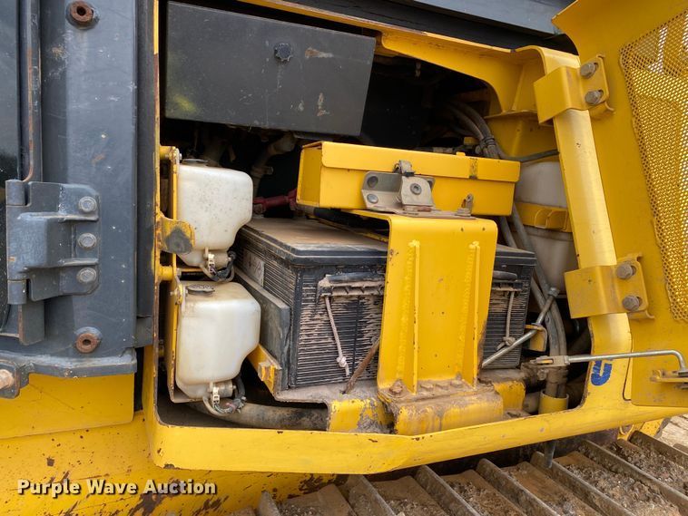 image for item DL7046 2010 Komatsu D51EX-22  dozer