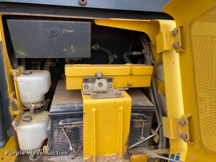 image for item DL7046 2010 Komatsu D51EX-22  dozer