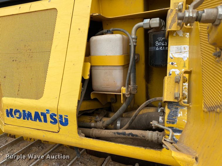 image for item DL7046 2010 Komatsu D51EX-22  dozer