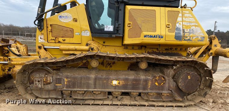 image for item DL7046 2010 Komatsu D51EX-22  dozer