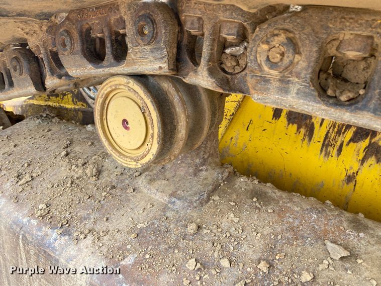 image for item DL7046 2010 Komatsu D51EX-22  dozer