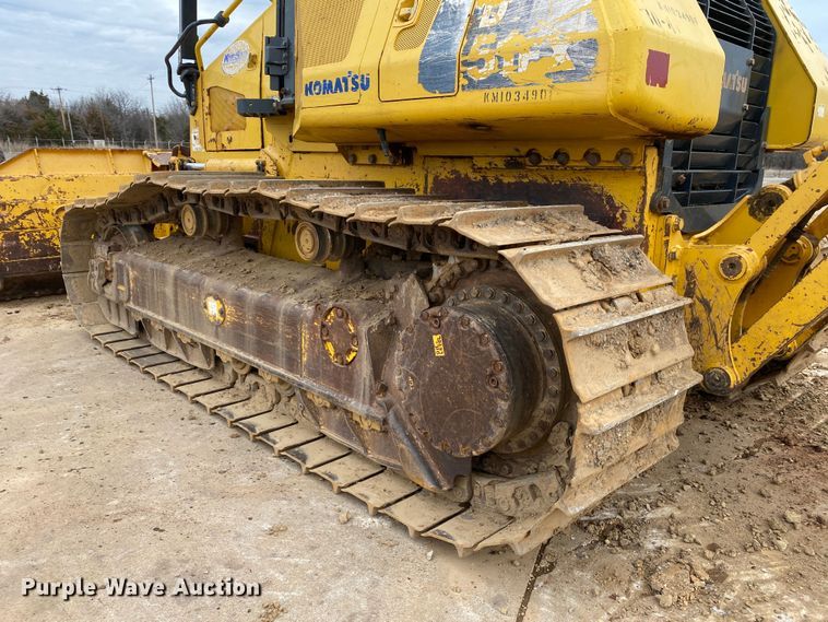 image for item DL7046 2010 Komatsu D51EX-22  dozer