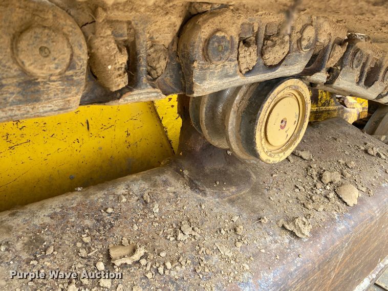 image for item DL7046 2010 Komatsu D51EX-22  dozer