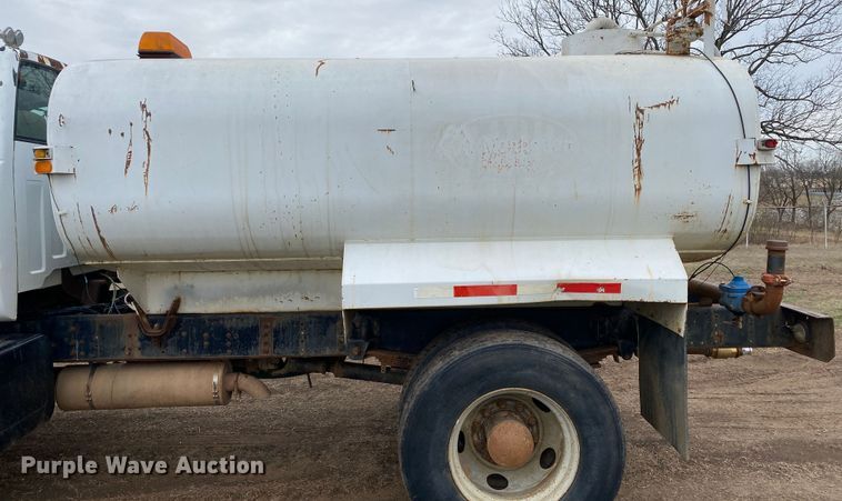 image for item DL7047 1995 GMC Top Kick  water truck