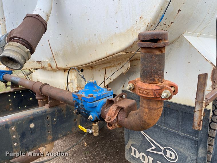 image for item DL7047 1995 GMC Top Kick  water truck