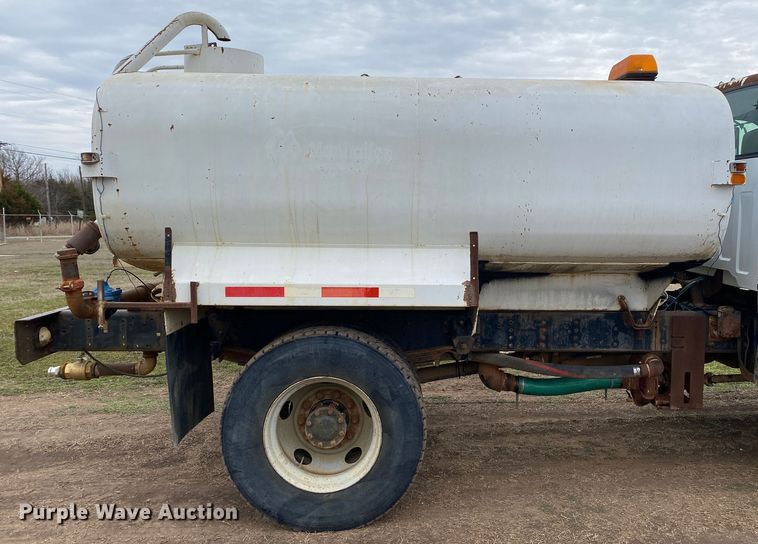 image for item DL7047 1995 GMC Top Kick  water truck