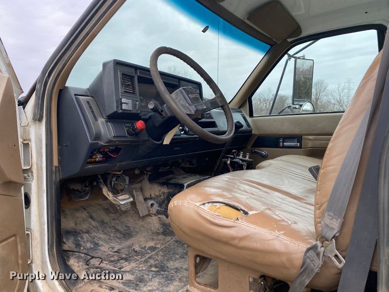 image for item DL7047 1995 GMC Top Kick  water truck