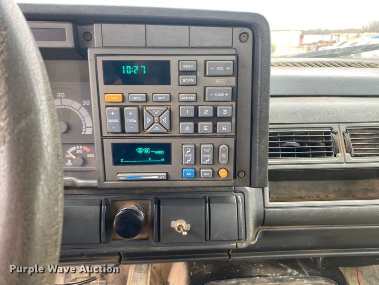 image for item DL7047 1995 GMC Top Kick  water truck