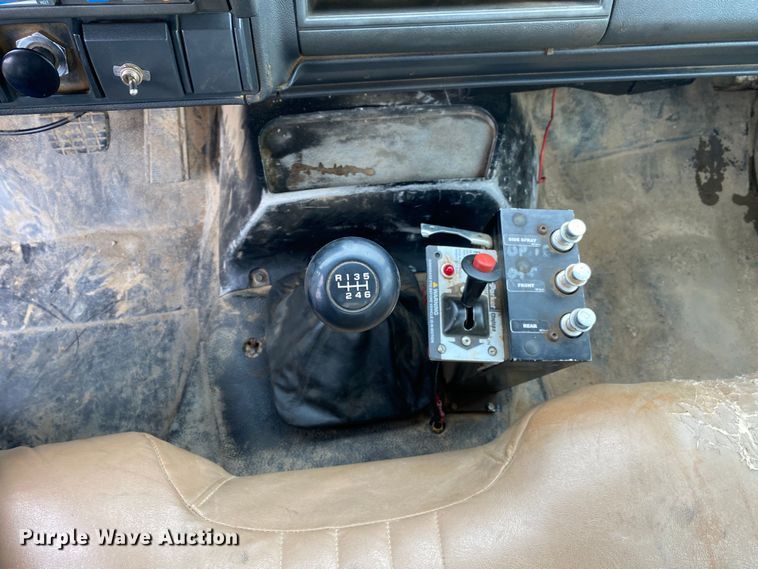 image for item DL7047 1995 GMC Top Kick  water truck