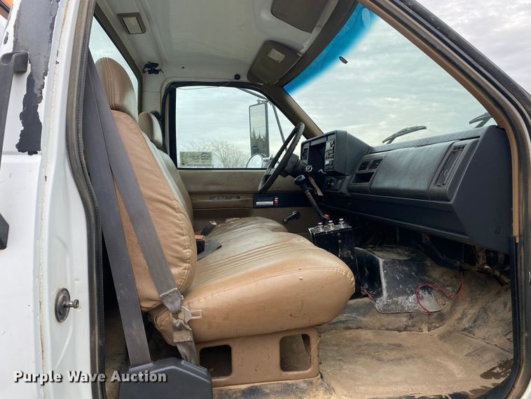 image for item DL7047 1995 GMC Top Kick  water truck