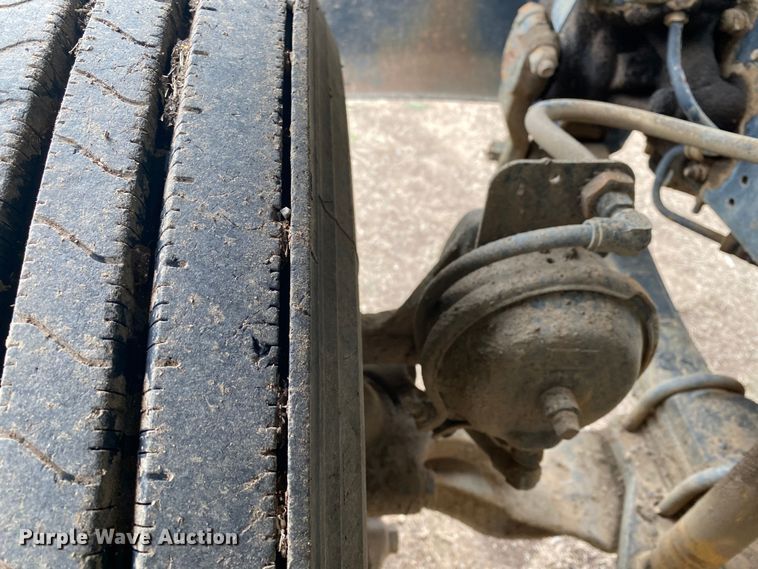 image for item DL7047 1995 GMC Top Kick  water truck