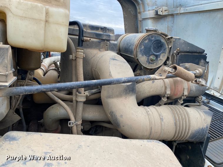 image for item DL7047 1995 GMC Top Kick  water truck