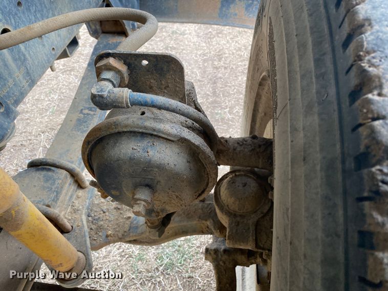 image for item DL7047 1995 GMC Top Kick  water truck