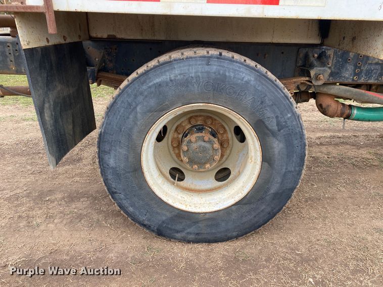 image for item DL7047 1995 GMC Top Kick  water truck