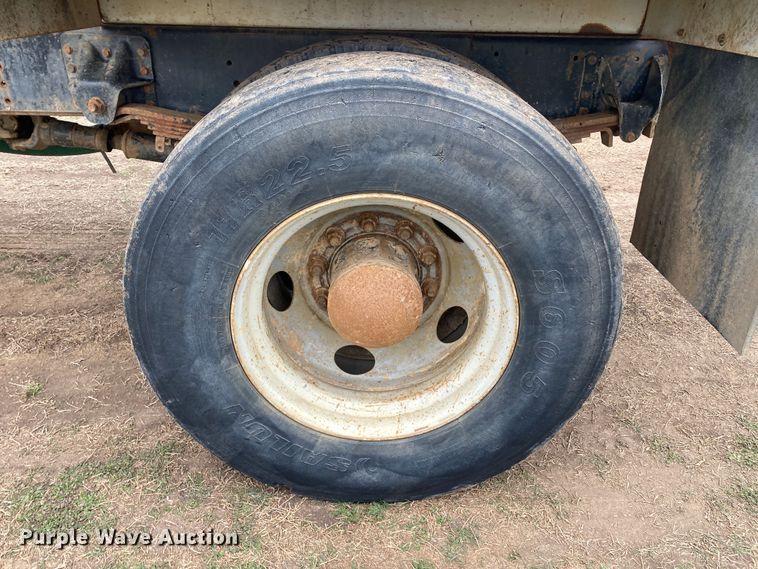 image for item DL7047 1995 GMC Top Kick  water truck