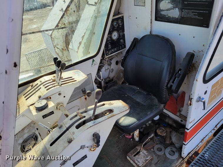 image for item DM8229 1990 Link Belt HC-78C  crane