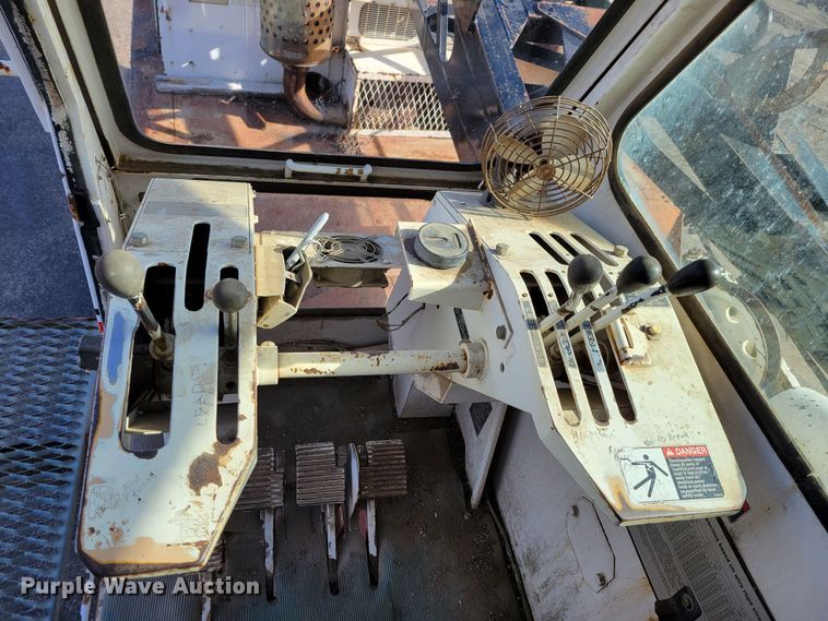 image for item DM8229 1990 Link Belt HC-78C  crane