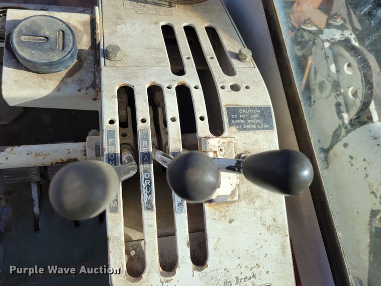 image for item DM8229 1990 Link Belt HC-78C  crane