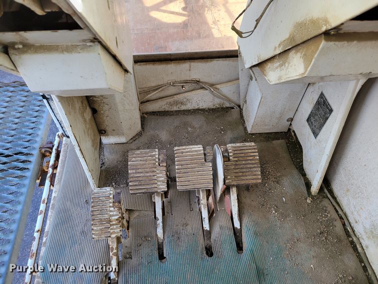 image for item DM8229 1990 Link Belt HC-78C  crane