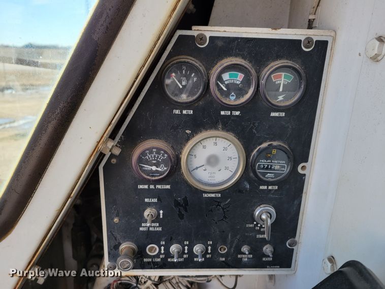 image for item DM8229 1990 Link Belt HC-78C  crane