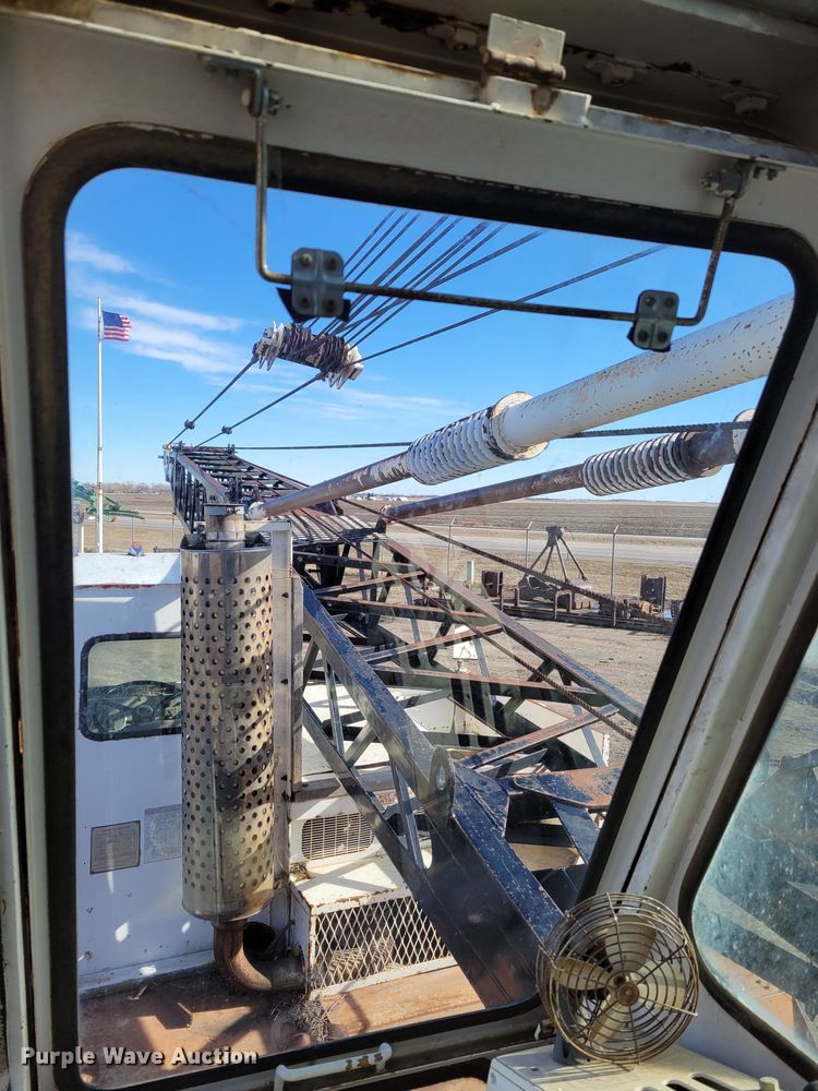 image for item DM8229 1990 Link Belt HC-78C  crane