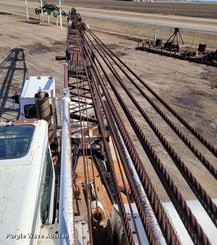 image for item DM8229 1990 Link Belt HC-78C  crane