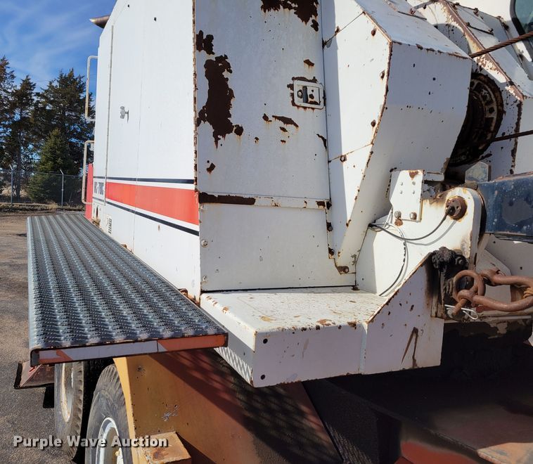 image for item DM8229 1990 Link Belt HC-78C  crane