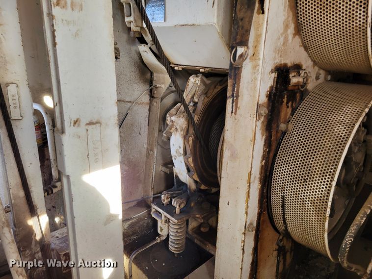 image for item DM8229 1990 Link Belt HC-78C  crane