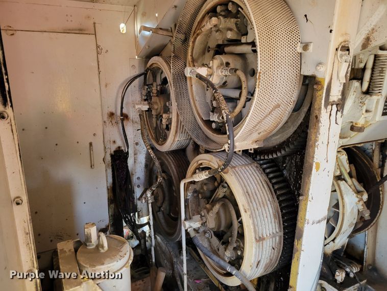 image for item DM8229 1990 Link Belt HC-78C  crane