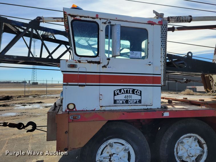 image for item DM8229 1990 Link Belt HC-78C  crane