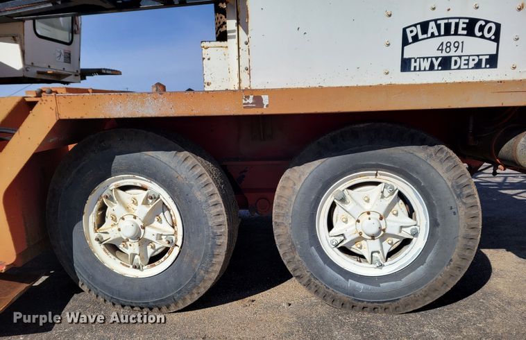 image for item DM8229 1990 Link Belt HC-78C  crane