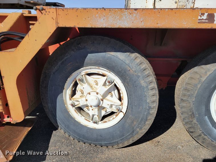 image for item DM8229 1990 Link Belt HC-78C  crane